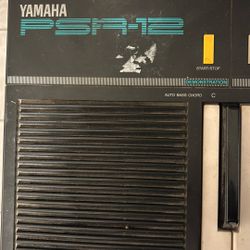 Yamaha PSR-12 