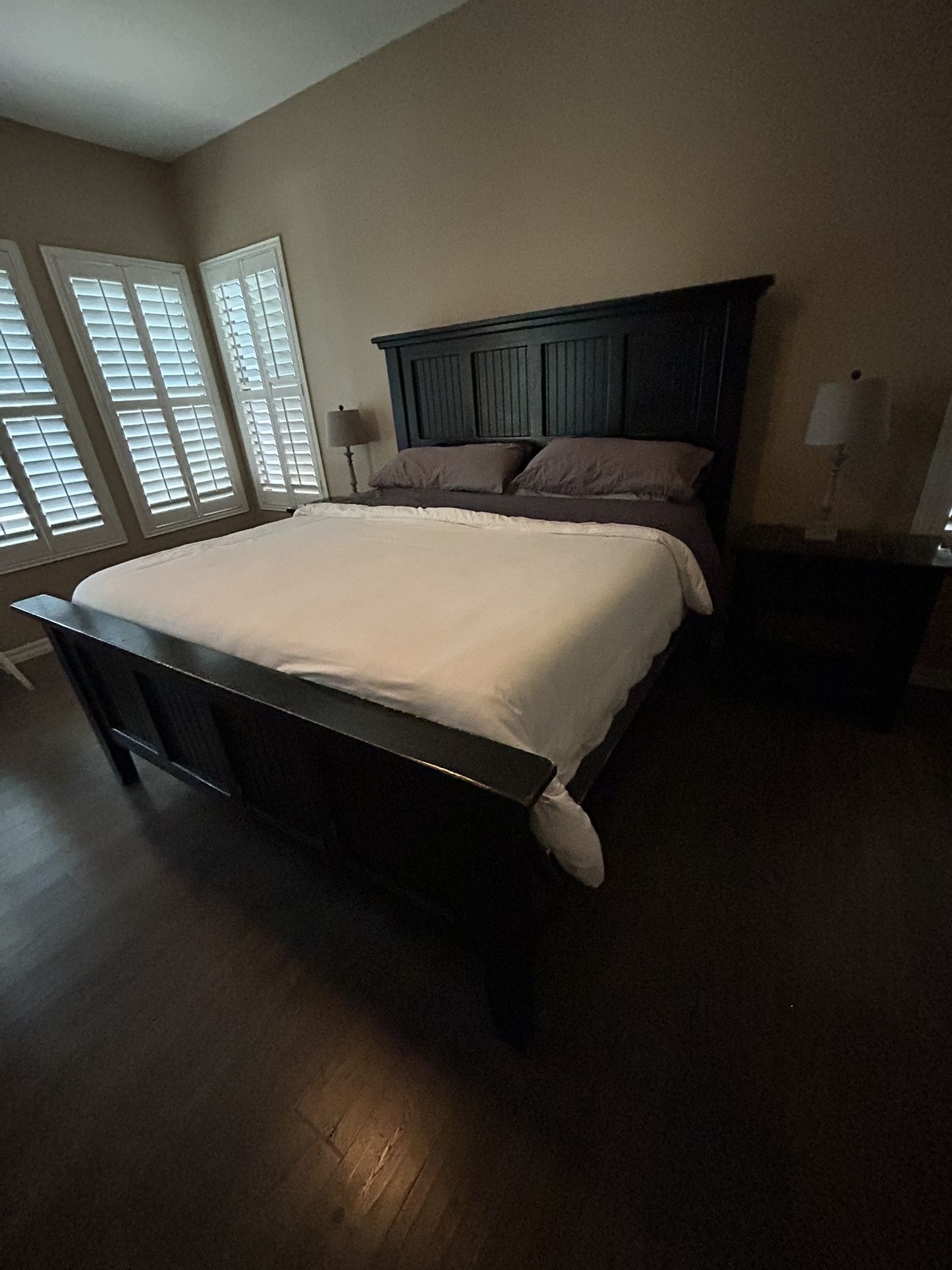 Black King Size Bedroom Set