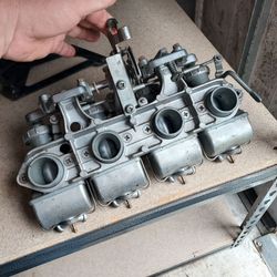 Motorcycle carbs