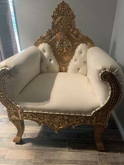 Sweetheart Throne Chairs Beige And Gold