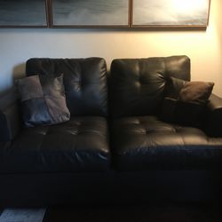 Like New Love Seat Couch