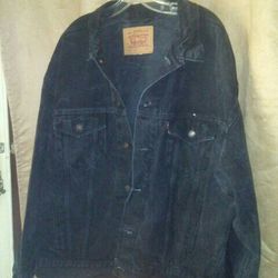 Like New Jacket. Levi Strauss .black