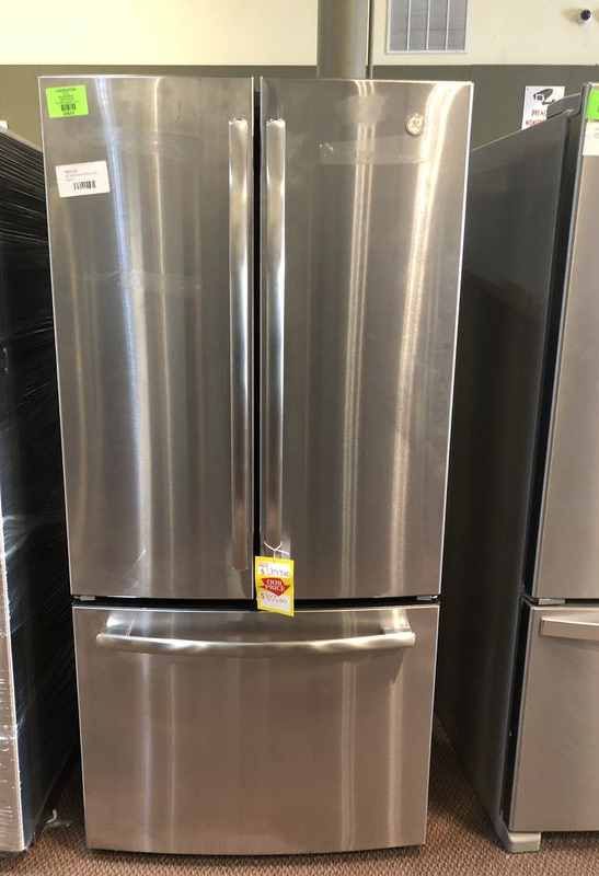 GE Refrigerator ✔️🙈⚡️🍂⏰🔥😀✔️🙈⚡️🍂⏰🔥😀✔️🙈⚡️🍂⏰🔥 Appliance Liquidation!!!!!!! L19