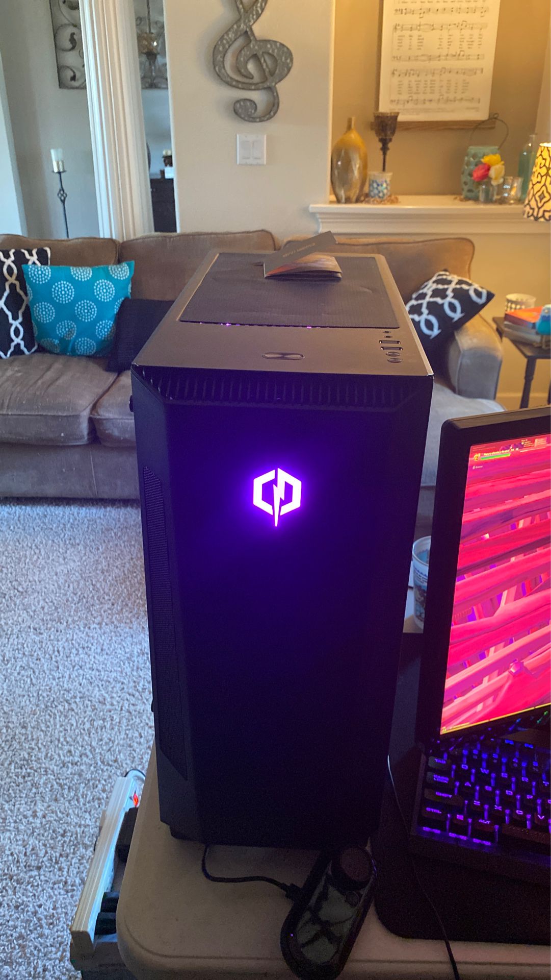 CYBERPOWER gaming pc SPECS: ryzen 3 quad core cpu Radeon rx 580 4gb graphics card 1 Tb of storage 8 gb of ram and two rgb fans selectable colors and