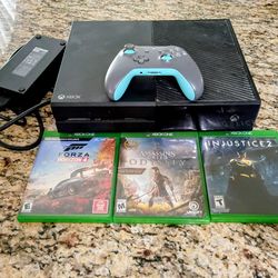 Xbox One system complete with games