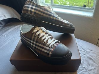 Burberry Style Shoes