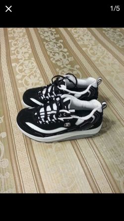 Skechers size 7