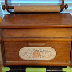 $100 Antique Country Geese Breadbox And Paper Towel Holder