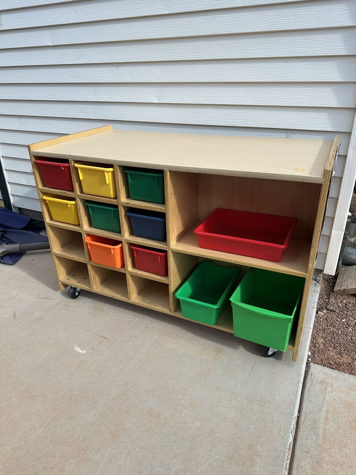 Storage table