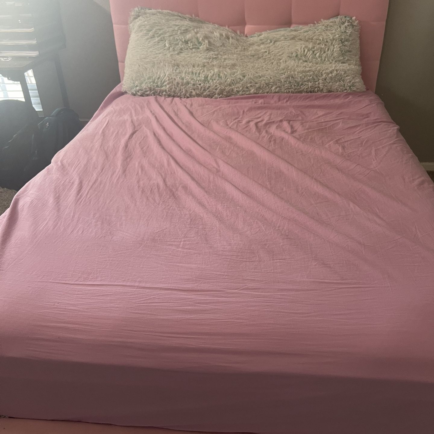 Queen Bed With Pink Frame