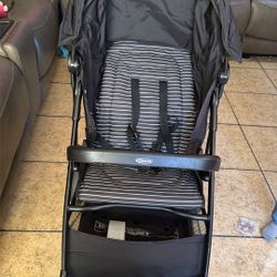 Carreola Para Bebé Buenas Condisiones Color Negro