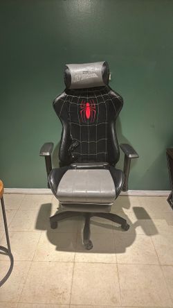 Gaming chair