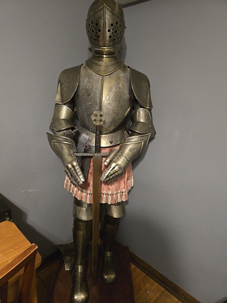 Vintage Armour Set