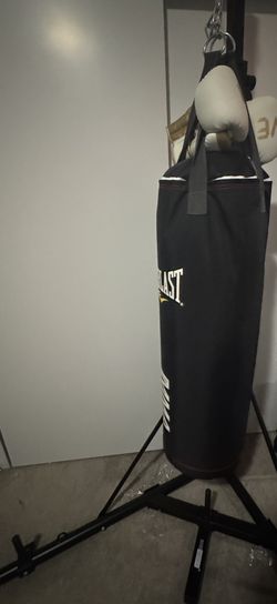 Everlast 70-Pound MMA Poly Canvas Heavy Bag