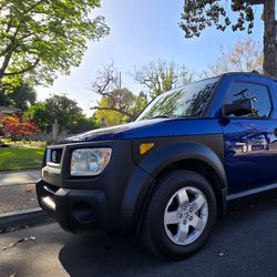 Beautiful Honda Element 2005 for sale