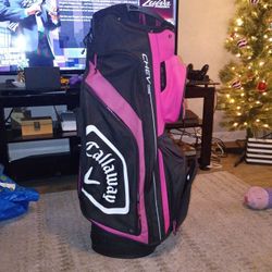 Callaway Chev ORG cart golf bag in black and pink. 