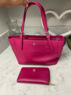 Tory Burch purse & wallet