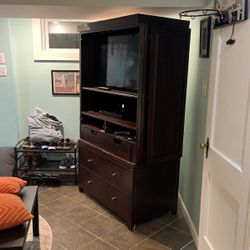 Armoir/TV Console