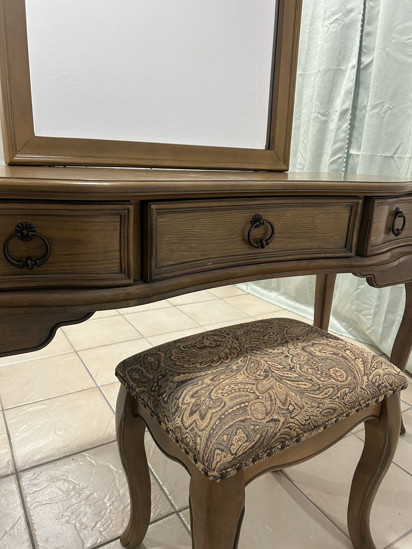 Vanity With Stool