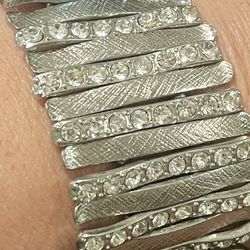Vintage Expandable Silver Toned Rhinestone Bracelet 