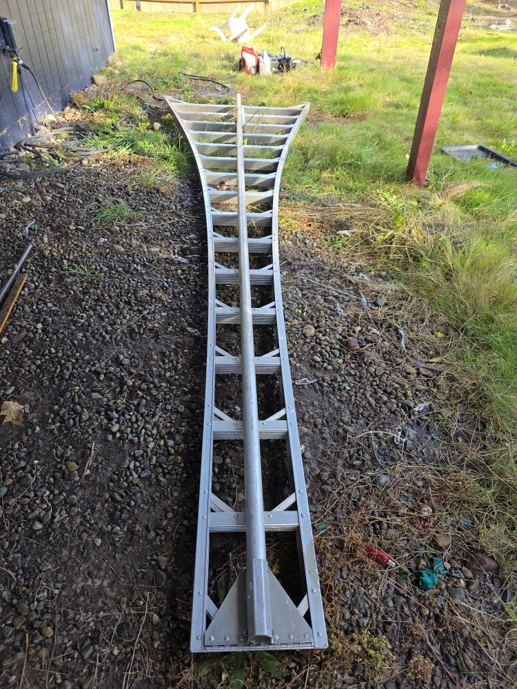 16ft Orchard/Tripod Ladder