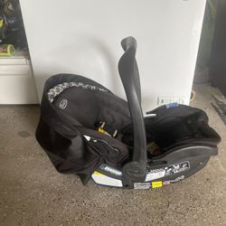 Graco SnugRide SnugFit Infant Car Seat