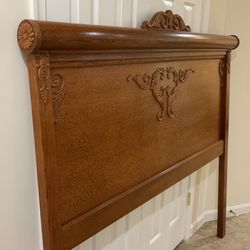 Queen Roll Top Bedroom Set