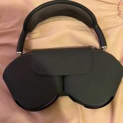 AirPod Pro Maxes