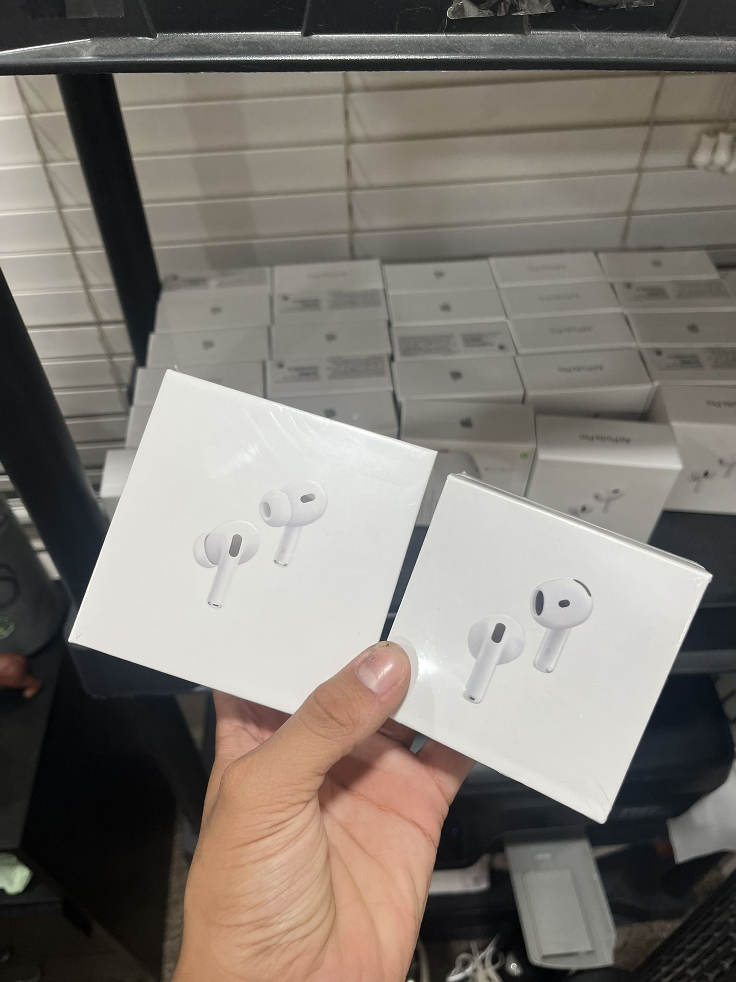 AirPod Pros / AirPod 4
