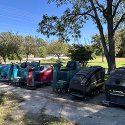 Commercial Floor Scrubbers 