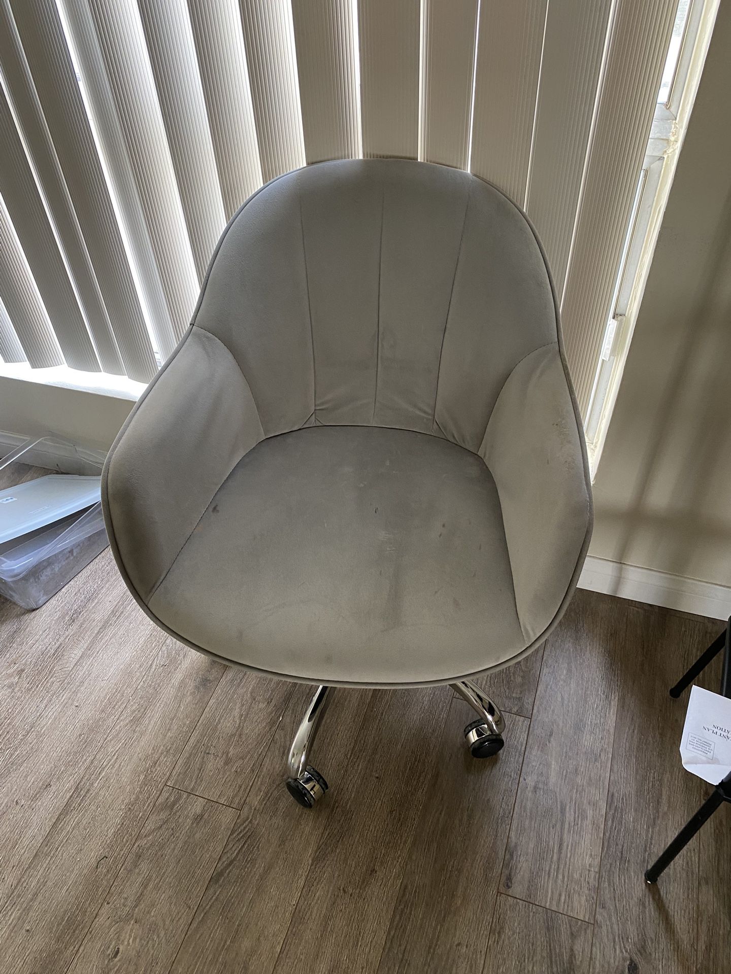 Free Light Grey Office Chair 
