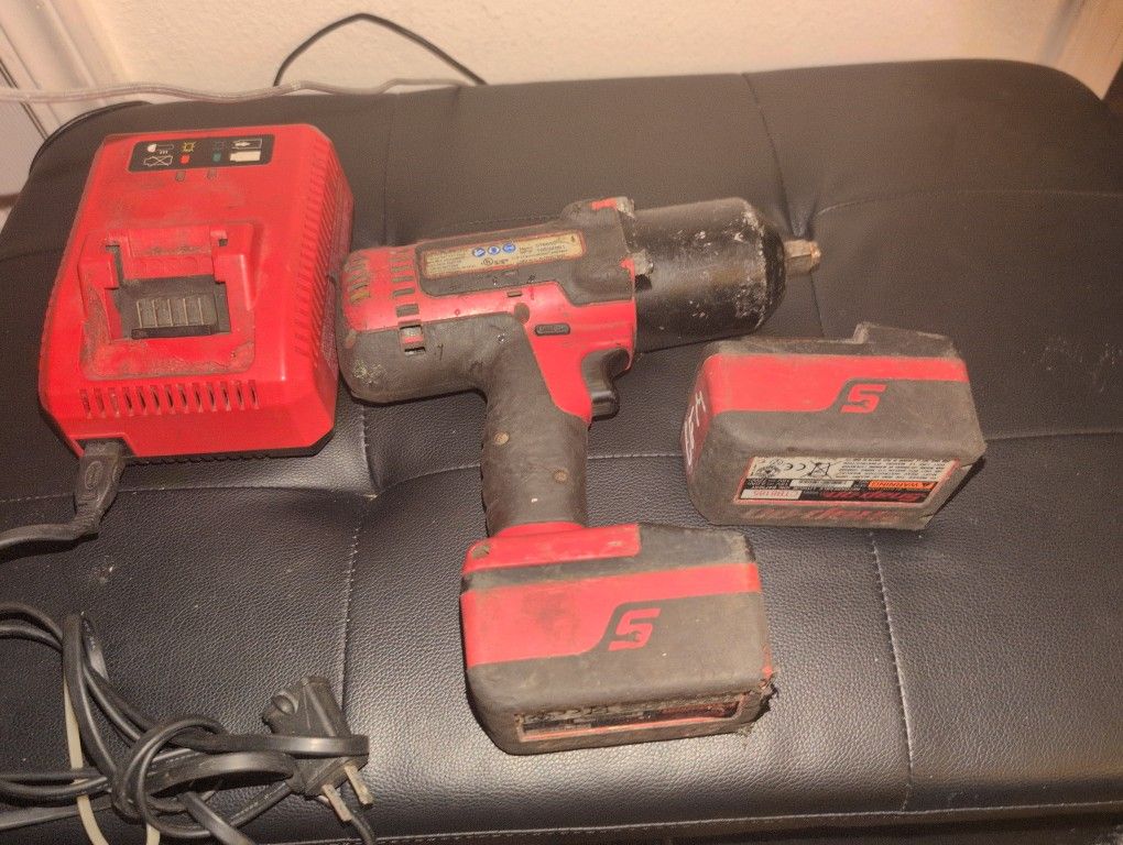 Snap-On 1/2-in Impact With Charger And Extra Battery
