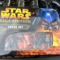 New inbox Star Wars chess set