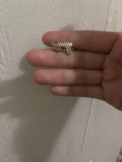 Gold Uzi ring
