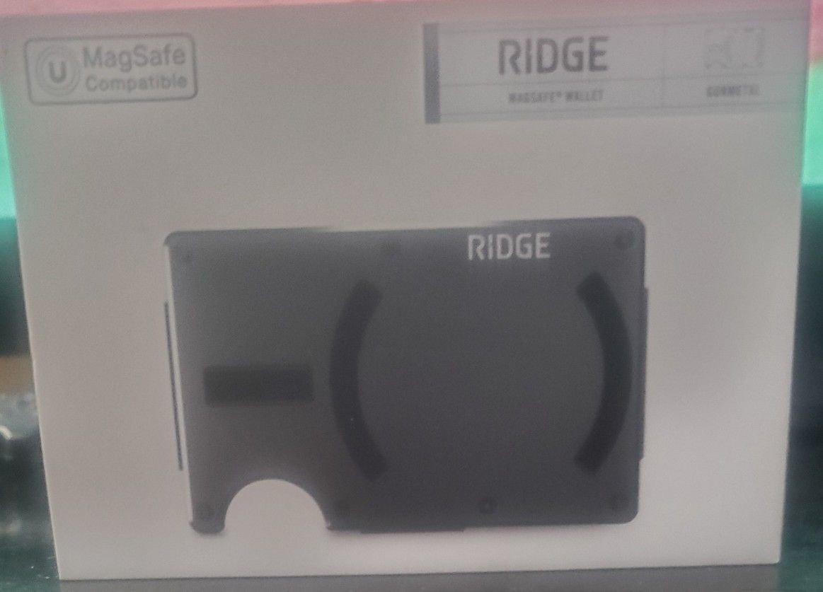 Ridge MagSafe Wallet Gunmetal Color