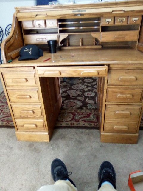 Roll Top Desk In Good Shape With Working Key Lock