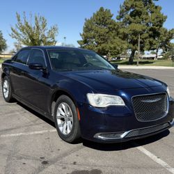 2015 Chrysler 300 Limited 4D