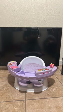 Free TV and baby seat toy