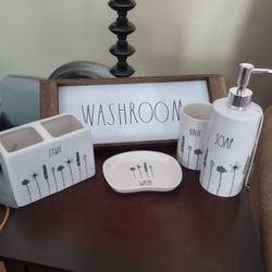 Rae Dunn Bathroom Set 