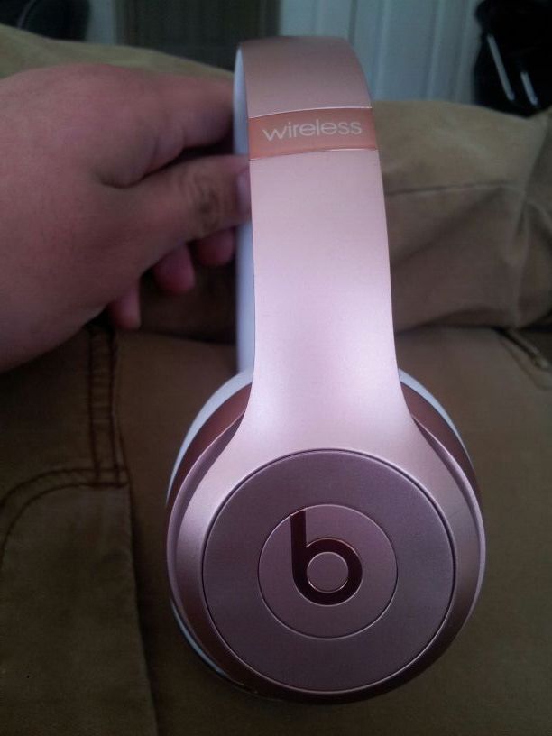 Wireless beats solo