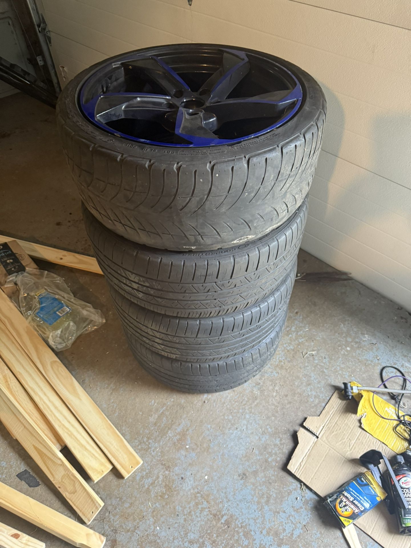 4 P225 40r 18 In Tires With Alloy Rims.