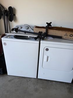 Whirlpool washer and gas dryer set