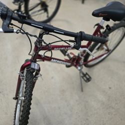 Mongoose Maneuver 19" Frame Bike