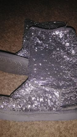 Girls Boots size 3