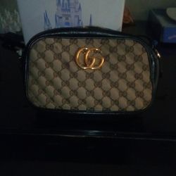 Gucci Shoulder Bag 