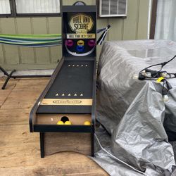 Game Roll And Score.   School board does work.