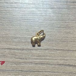 18k Yellow Gold Elephant Pendant 1.73 Grams