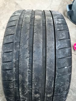 1 used Michelin tire 275/35/21