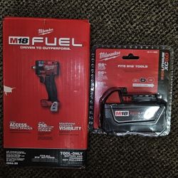 Milwaukee M18 FUEL 18-Volt Compact 3/8" Impact Wrench With 5.0 Battery 