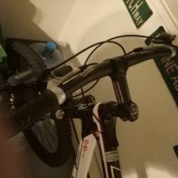 Fuji Carbon Fiber Frame Mountain Bike 